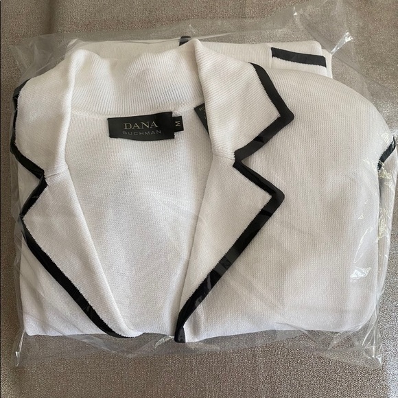 Stylish Dana Buchman Knit Cardigan Size M - Picture 9 of 9